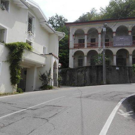 Il Cortile Friendly House Hotell Borgomanero Exteriör bild