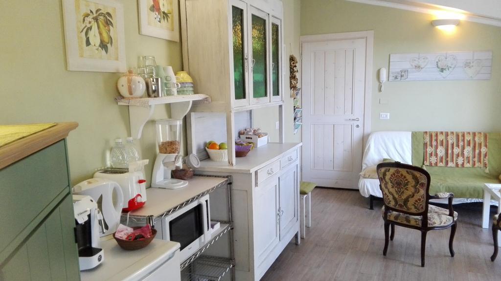 Il Cortile Friendly House Hotell Borgomanero Exteriör bild